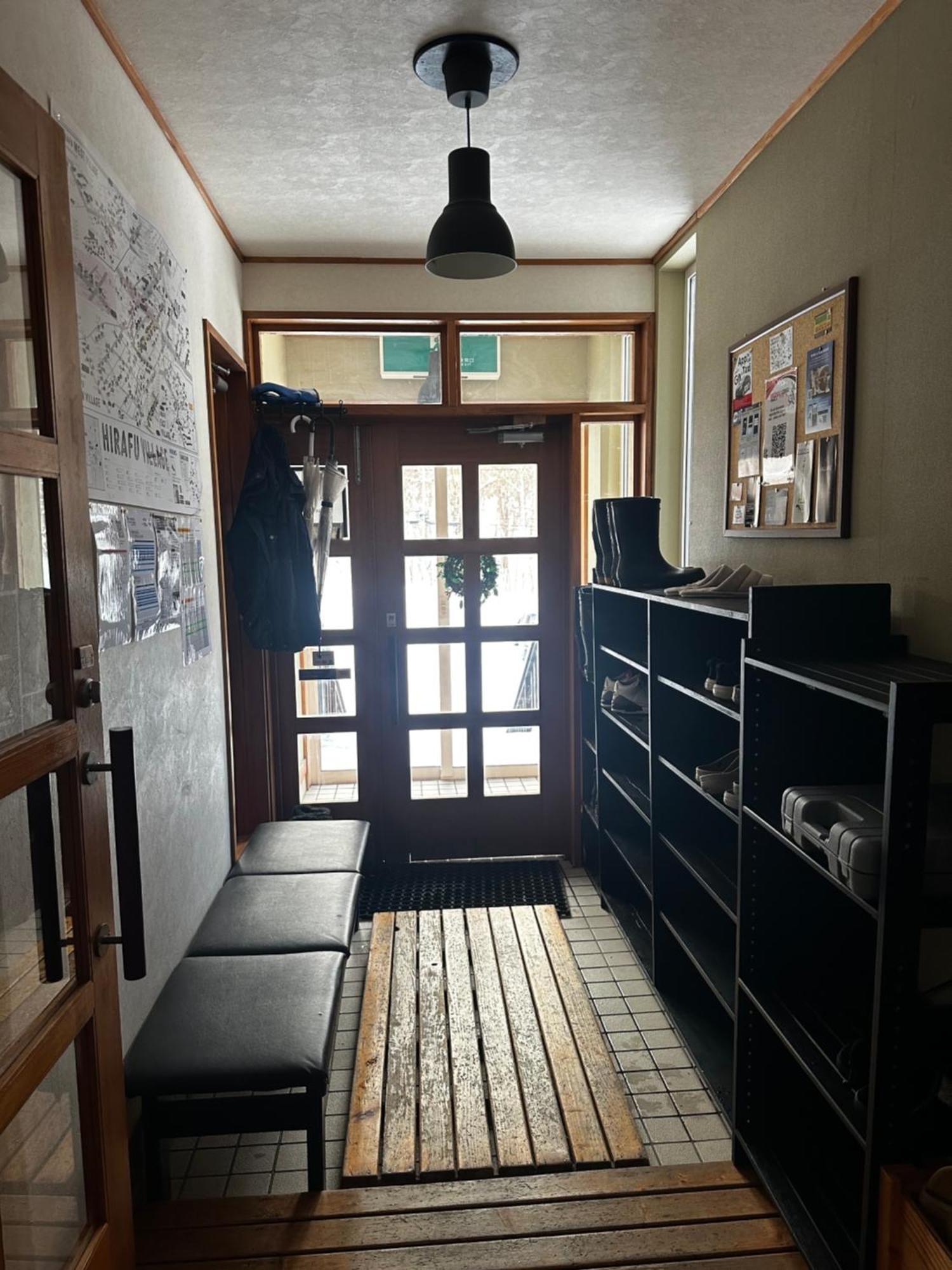 Freeride Backpackers Lodge نيسيكو المظهر الخارجي الصورة
