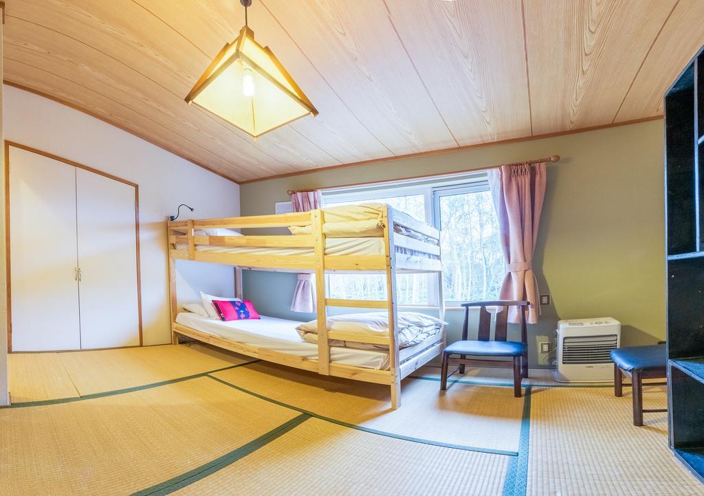 Freeride Backpackers Lodge نيسيكو المظهر الخارجي الصورة